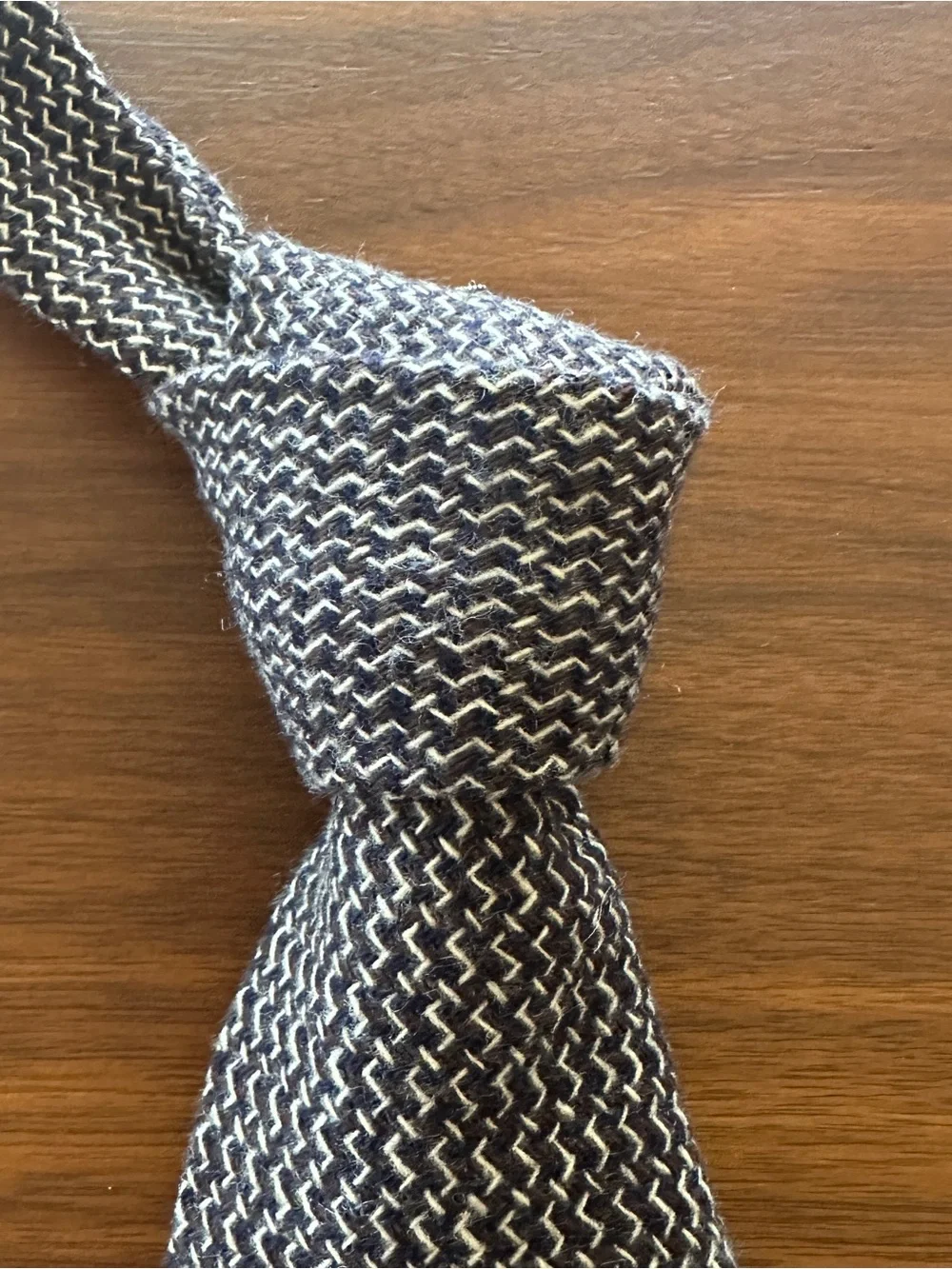 BOSS Hugo Boss Black and Cream Woven Knit Scarf
